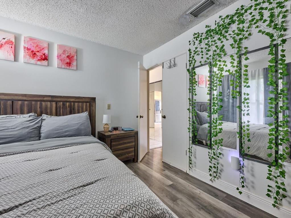 STRATHMORE GATE WEST UNIT THREE - Residential