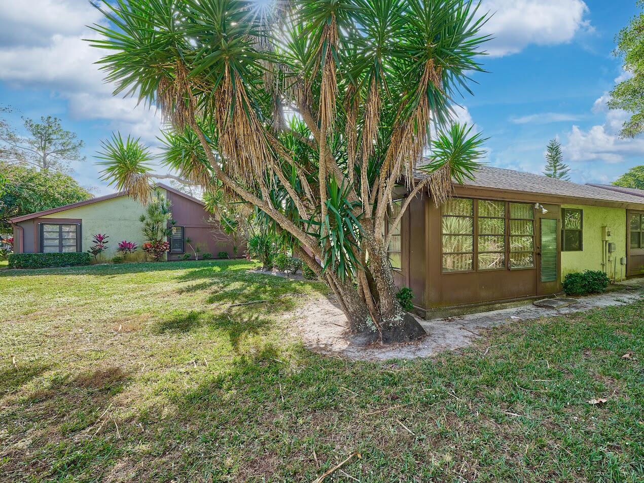 STRATHMORE GATE WEST UNIT - Residential