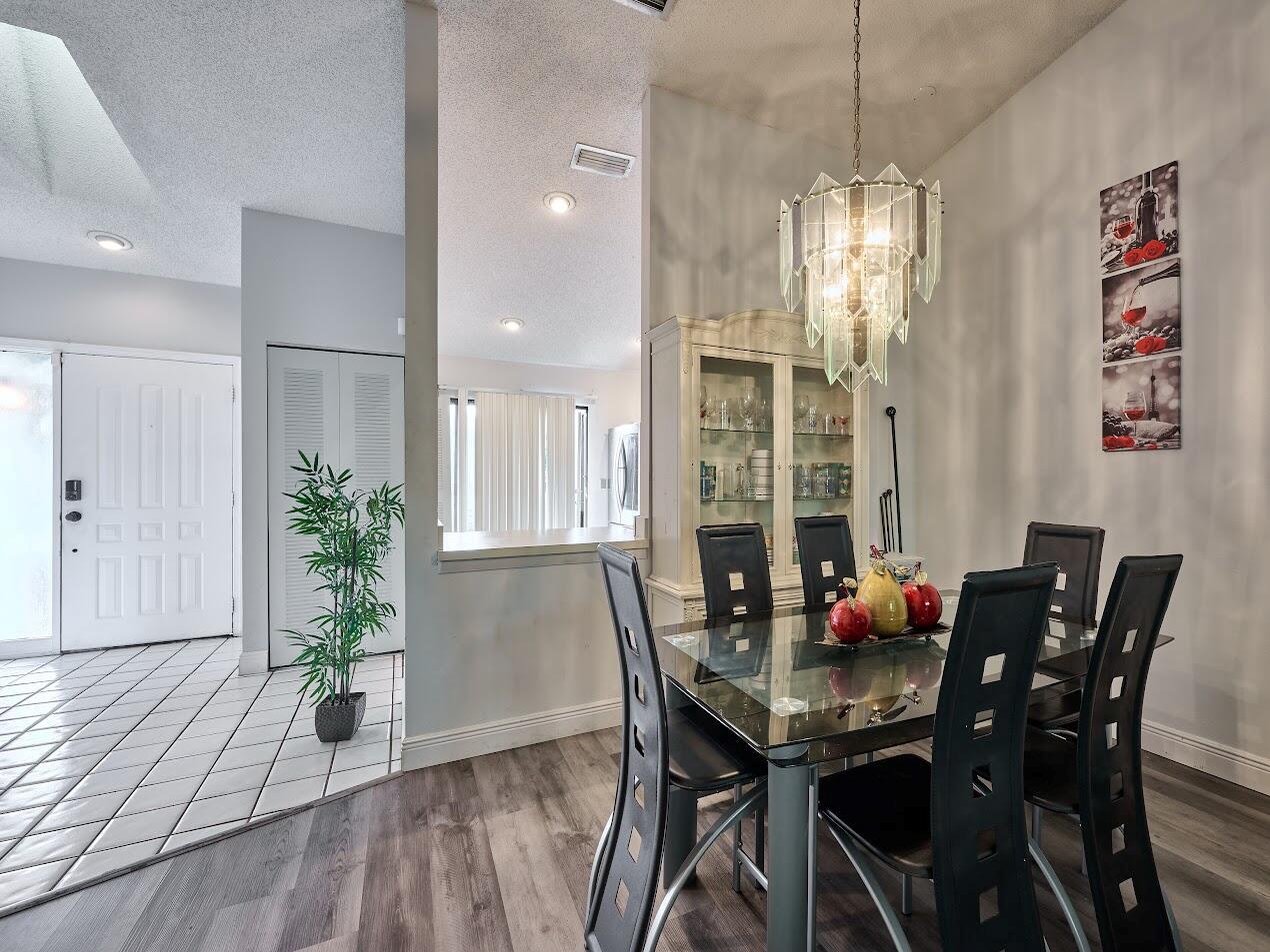 STRATHMORE GATE WEST UNIT - Residential