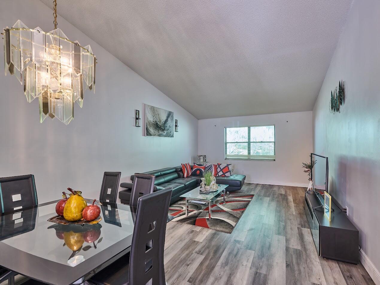 STRATHMORE GATE WEST UNIT - Residential