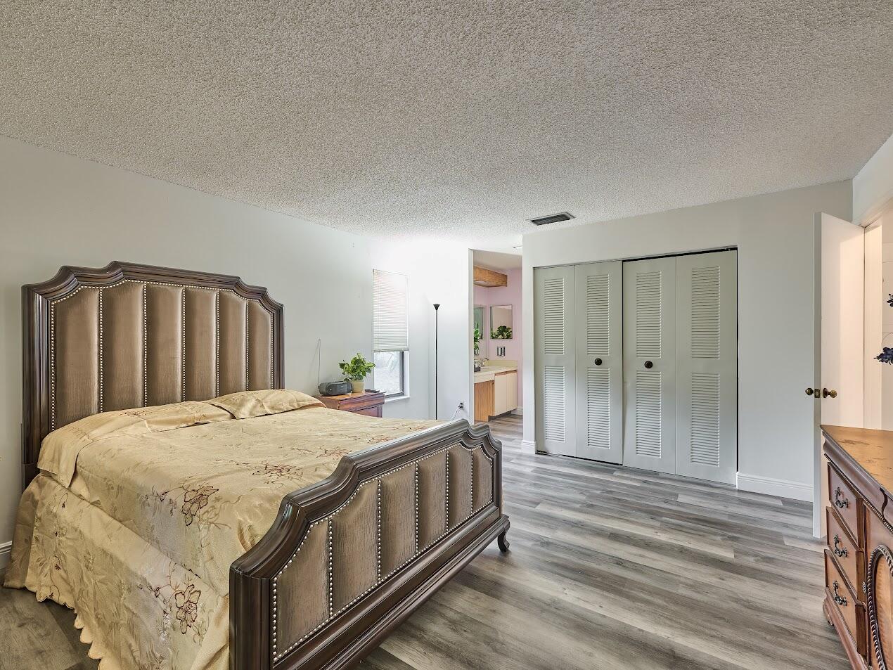 STRATHMORE GATE WEST UNIT - Residential