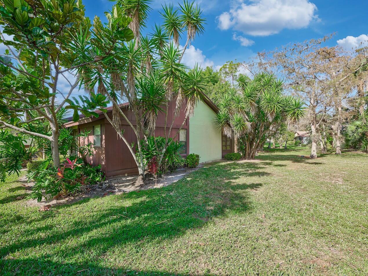 STRATHMORE GATE WEST UNIT - Residential