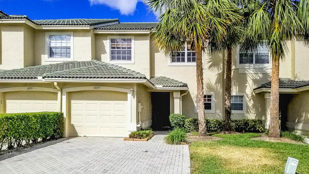 Ready to occupy, great school district, no minimum credit score require and pets allowed, don't miss the opportunity to rent this home.