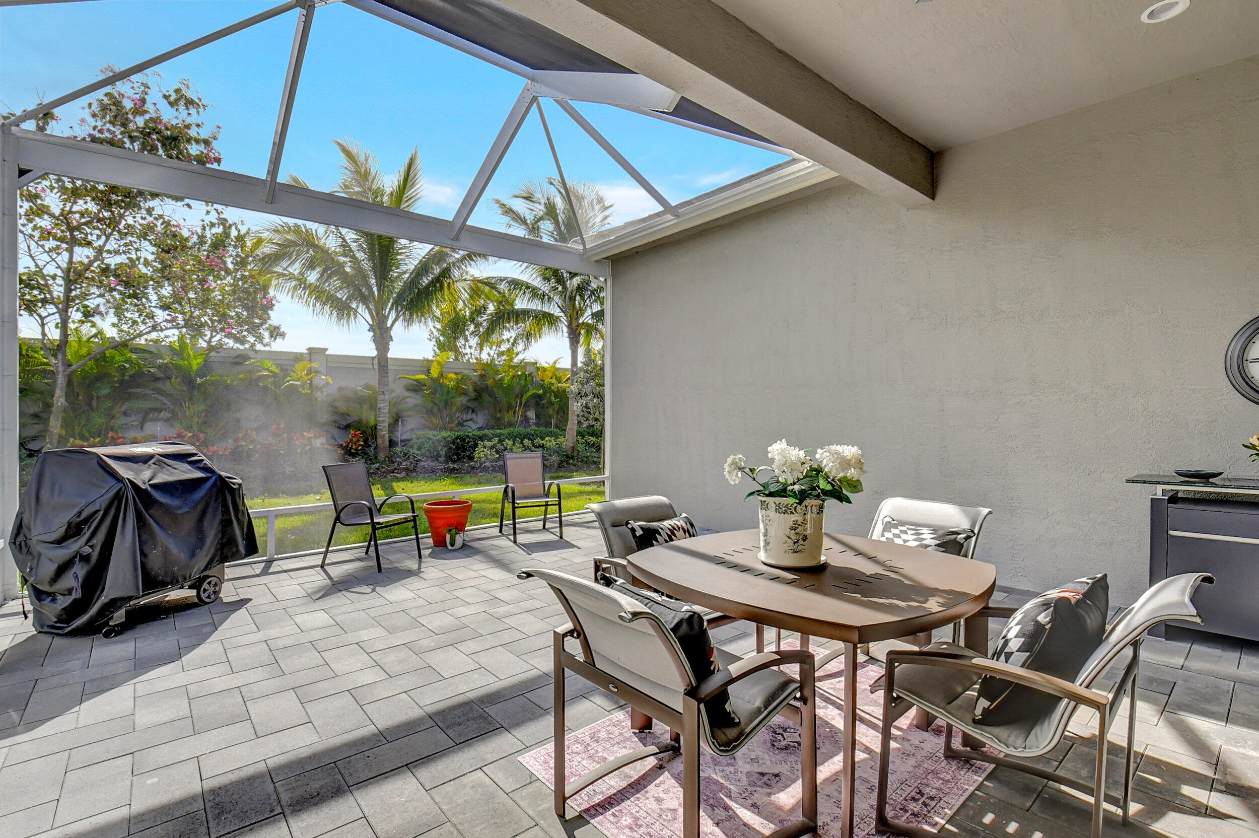 Valencia Sound - Residential