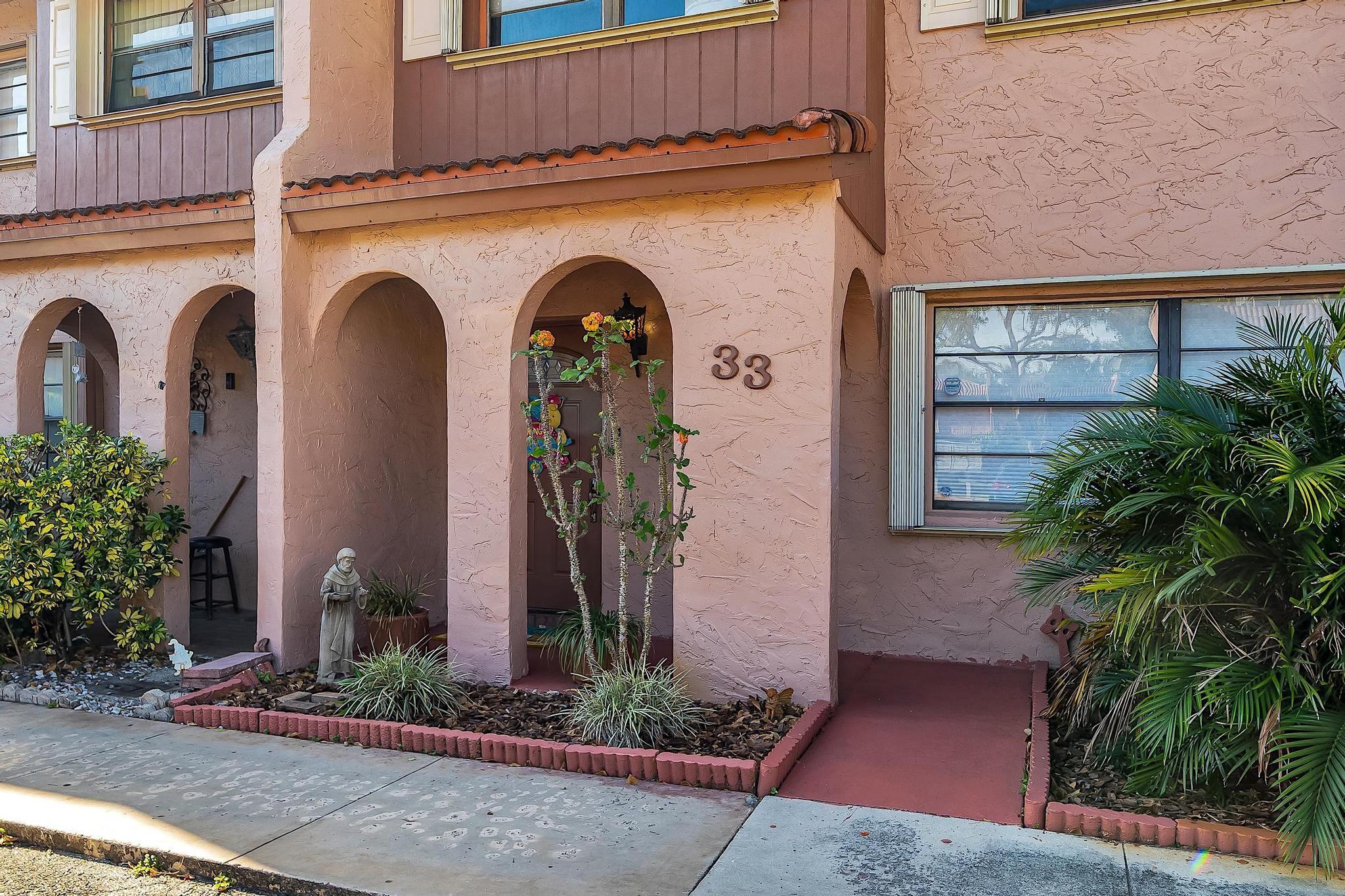 33 Matador Ln 8-21