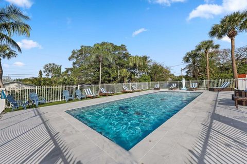 909 N A Street Lake Worth Beach FL 33460