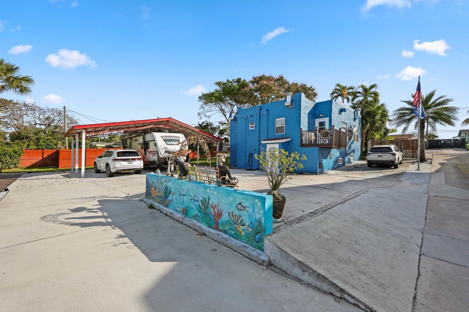 S/D OF 21-44-43, W 1/2 IN - Residential
