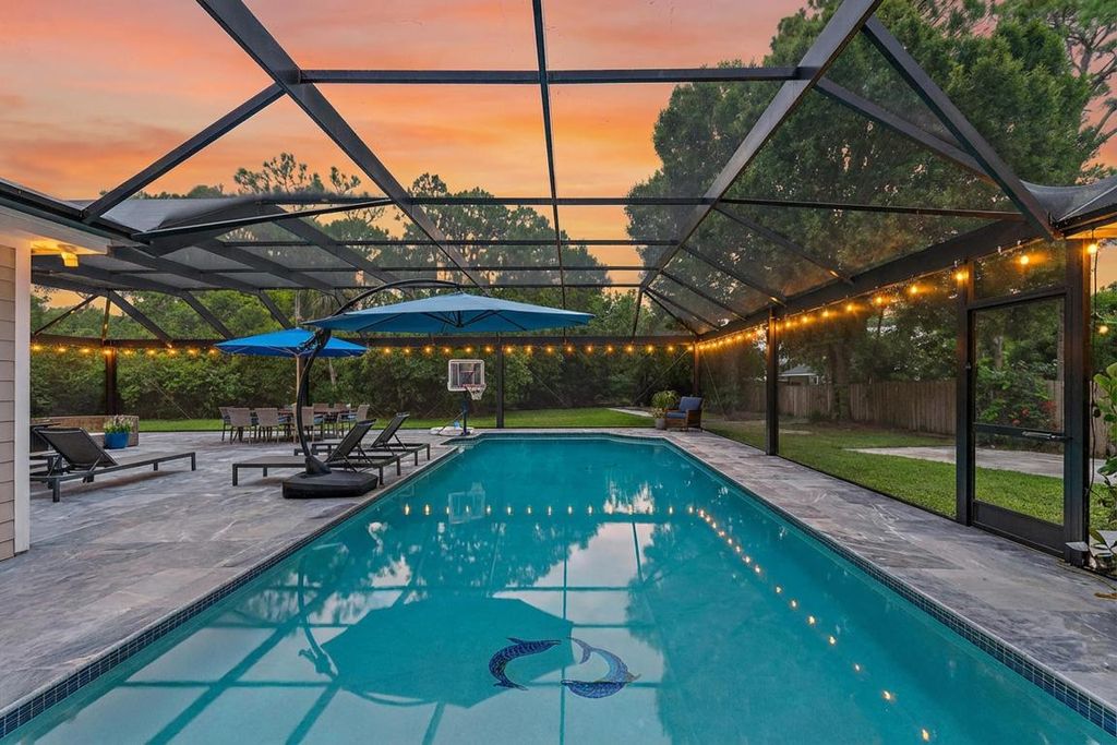 Photo of 16810 128th Trail N, Jupiter, FL 33478 (MLS # R11134634)