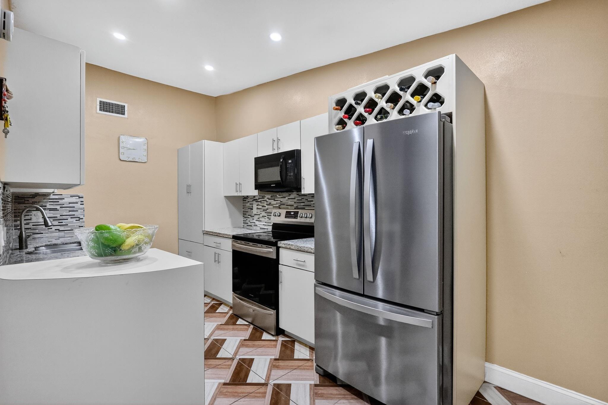 Leslie Estates Section 5 - Residential