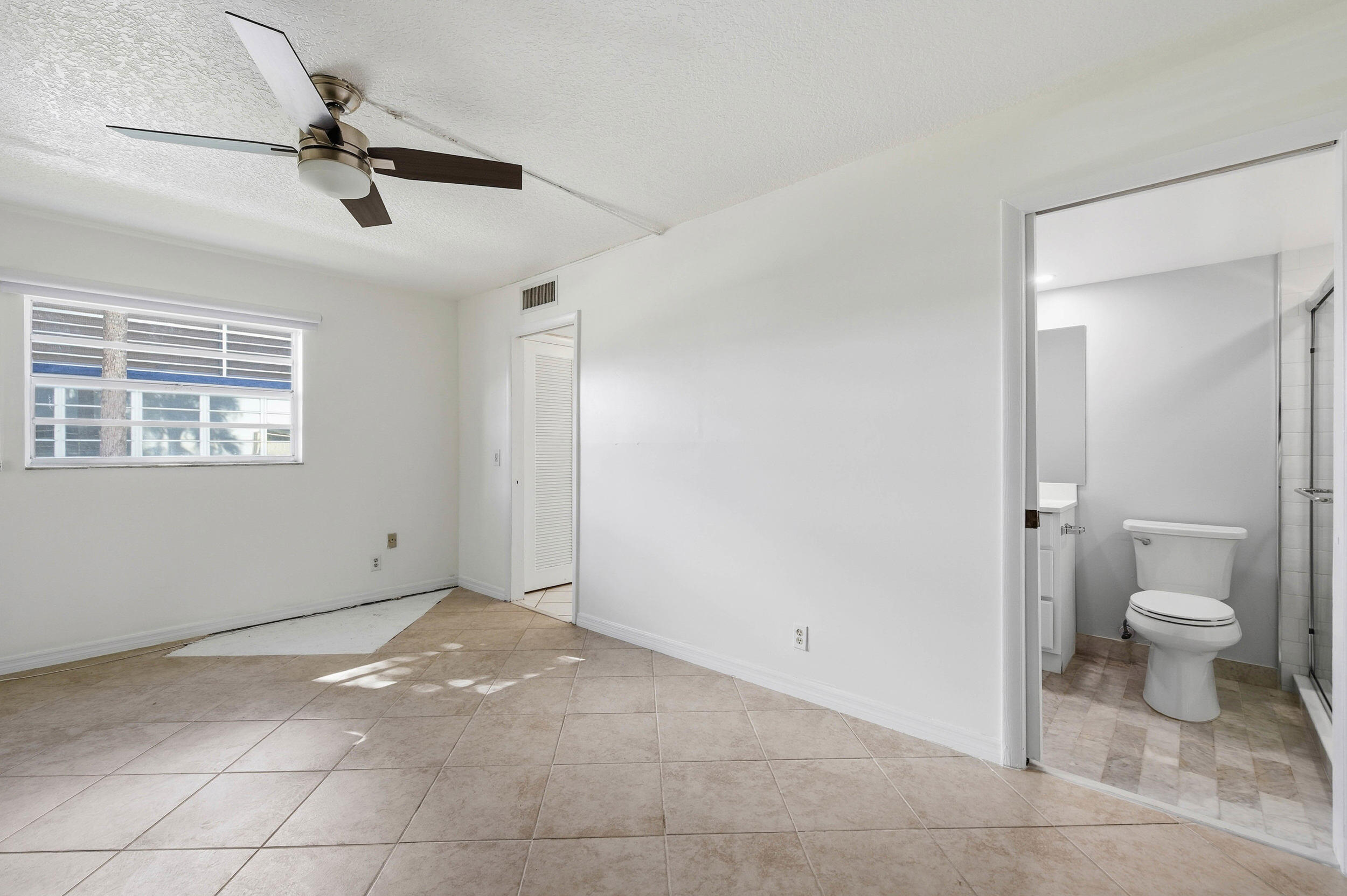 KINGS POINT BURGUNDY CONDOS - Residential