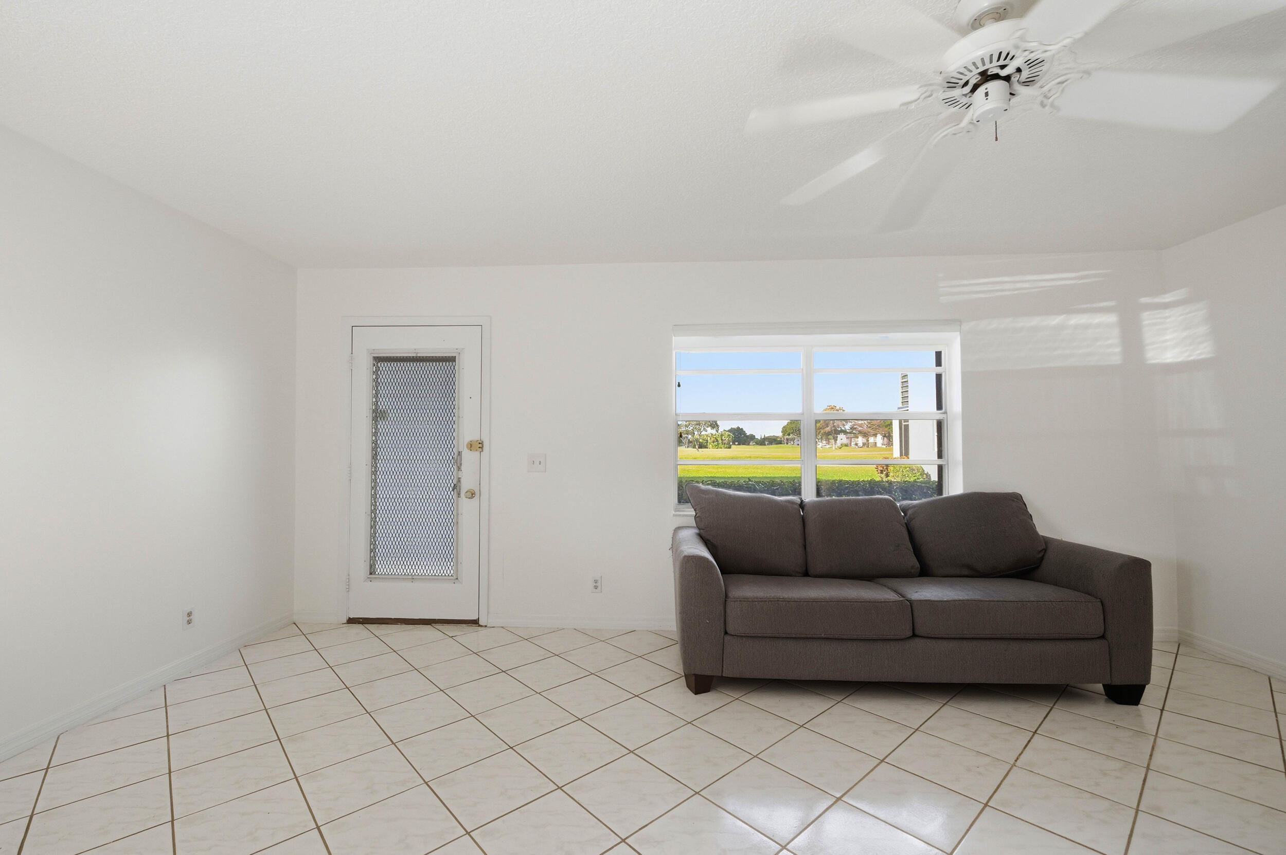 KINGS POINT BURGUNDY CONDOS - Residential