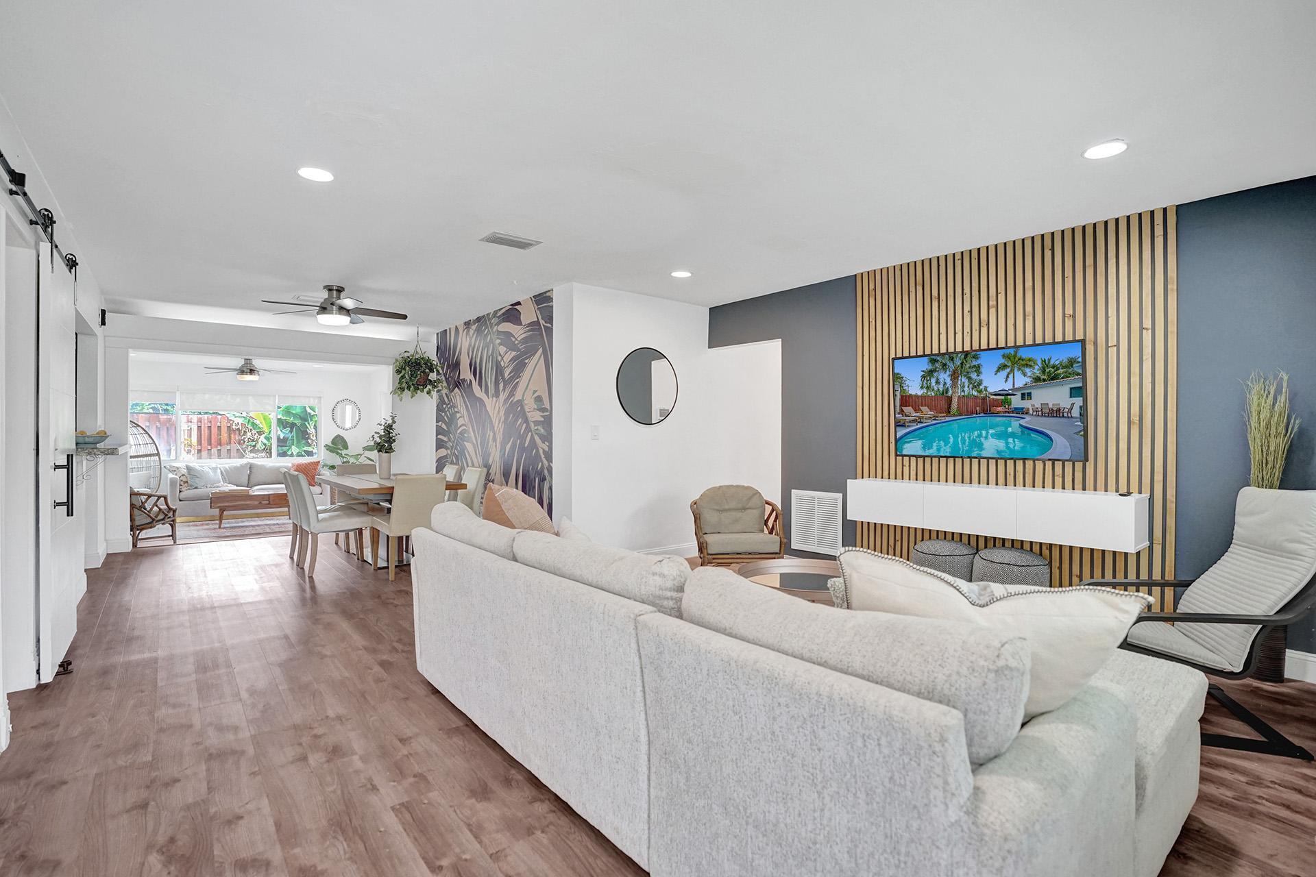 PARK ROAD MANOR / HOLLYWOOD HILLS - Residential