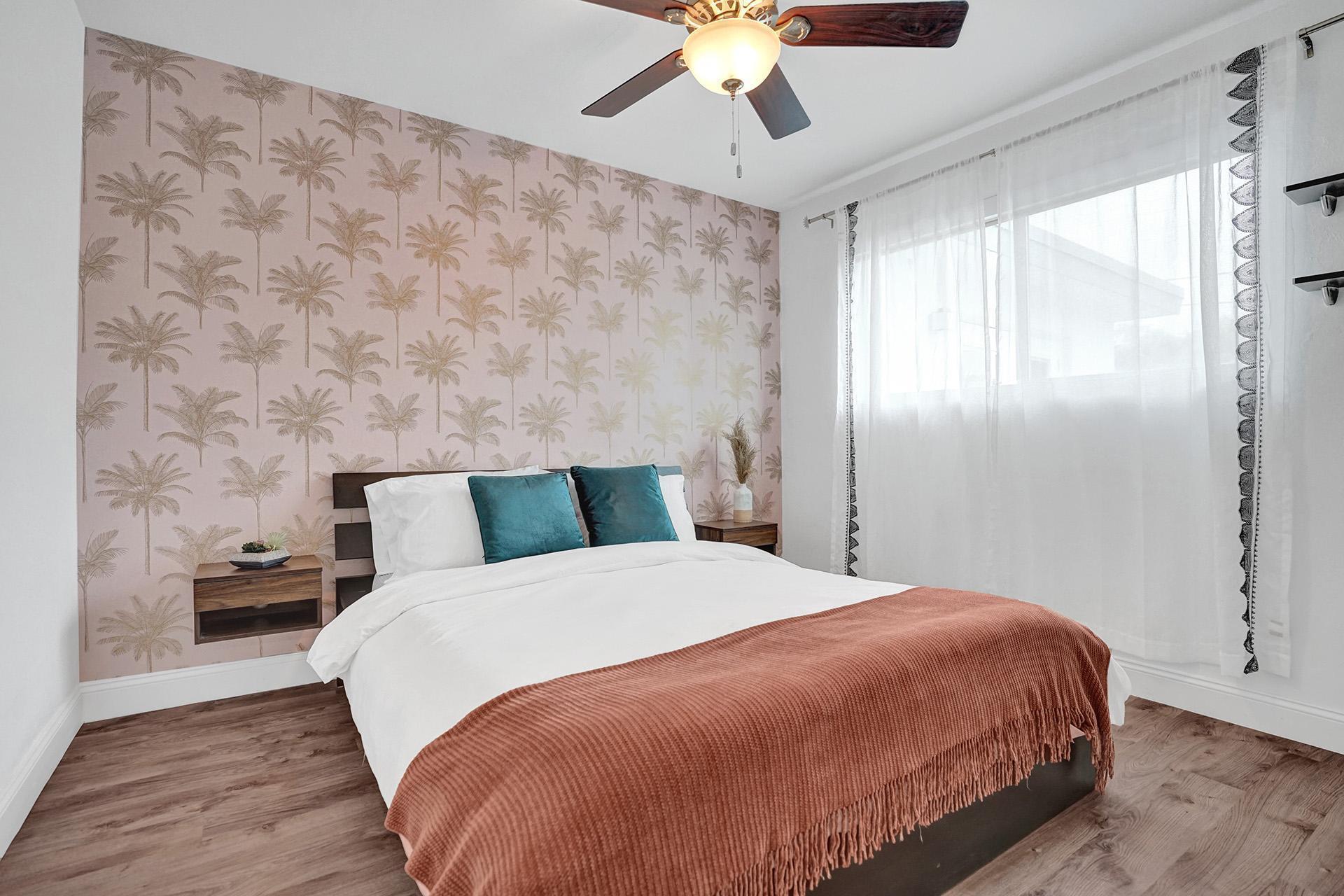 PARK ROAD MANOR / HOLLYWOOD HILLS - Residential