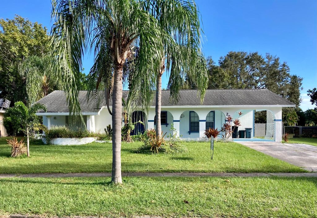 Photo of 271 NE Faring Avenue, Port Saint Lucie, FL 34983 (MLS # R10938722)