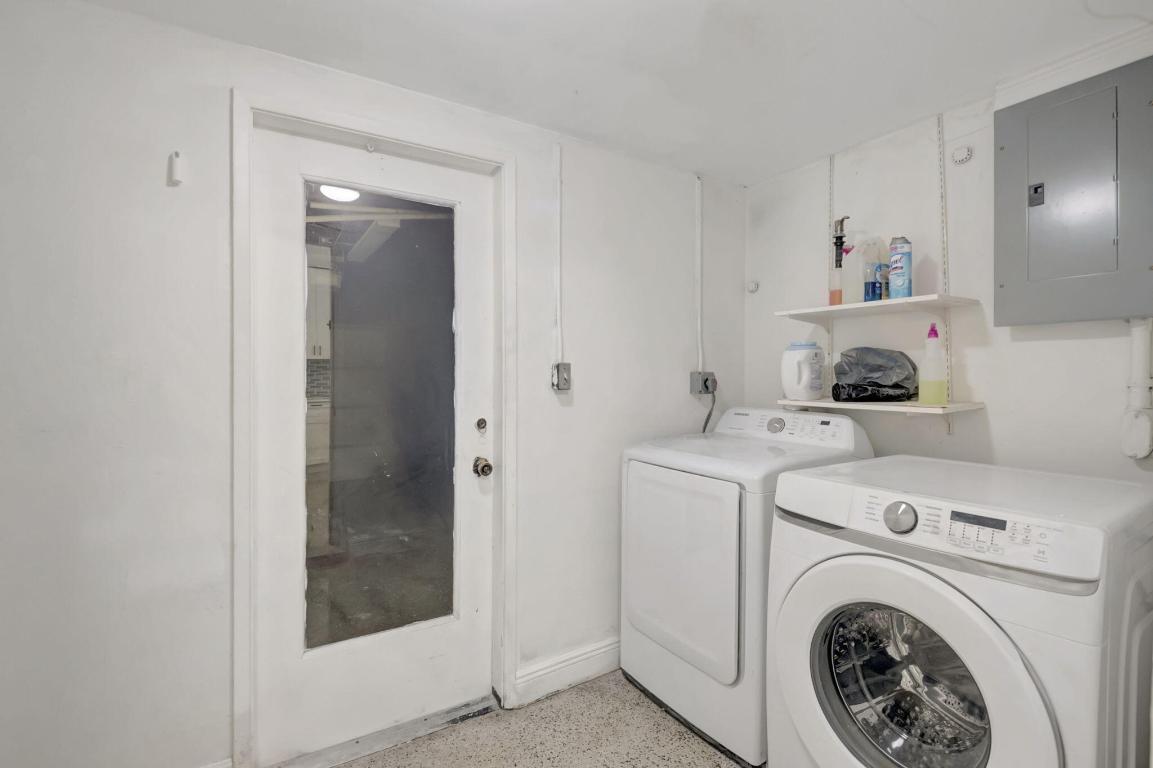 PRIVATE POOL - Residential Lease