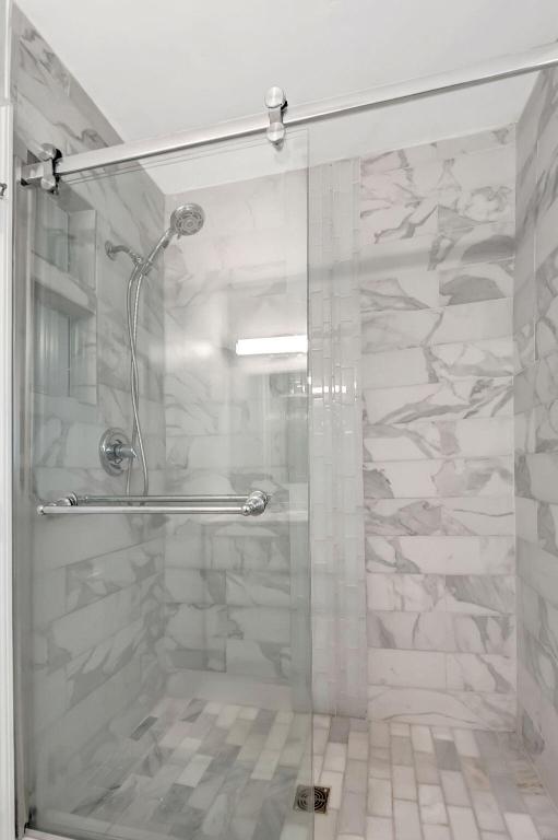 PRIVATE POOL - Residential Lease