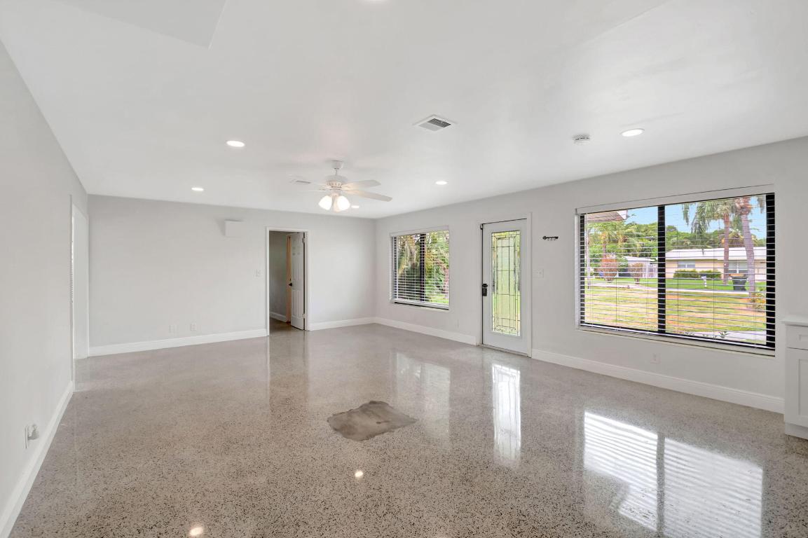 PRIVATE POOL - Residential Lease