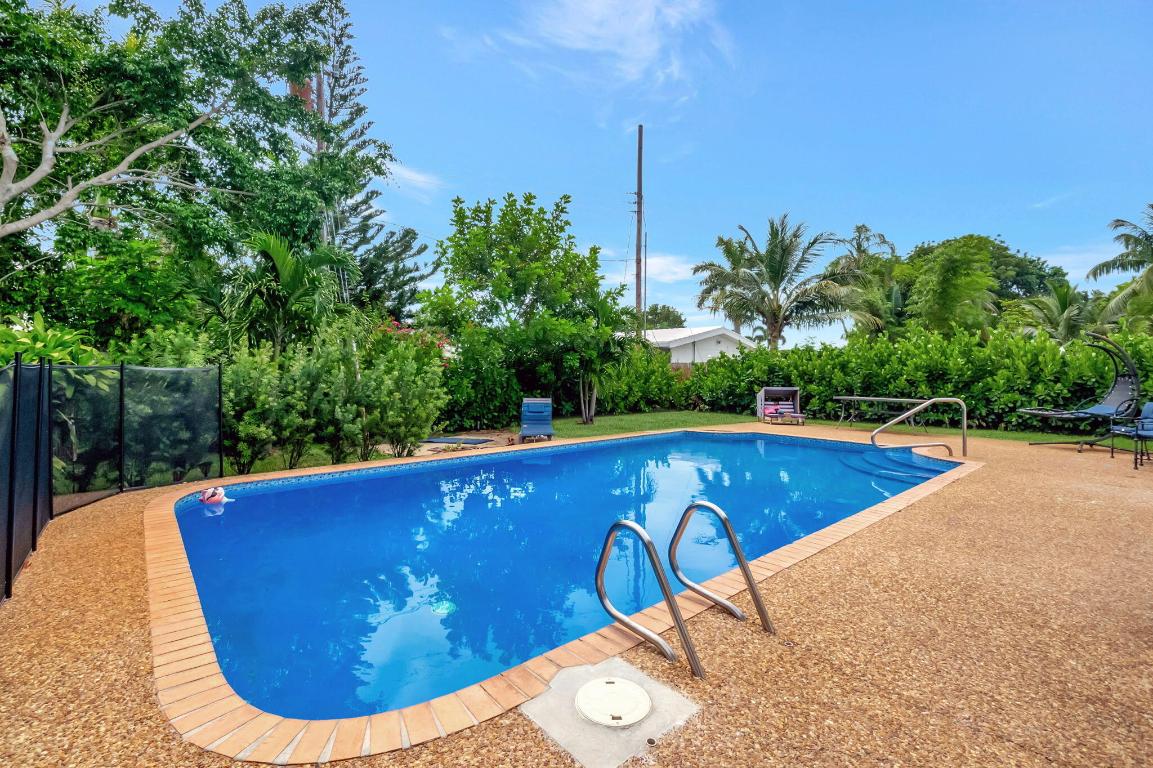PRIVATE POOL - Residential Lease