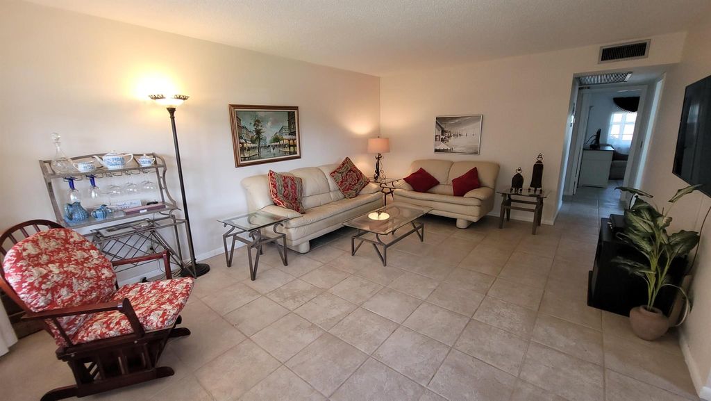 Photo of 232 Canterbury J, West Palm Beach, FL 33417 (MLS # R11134078)