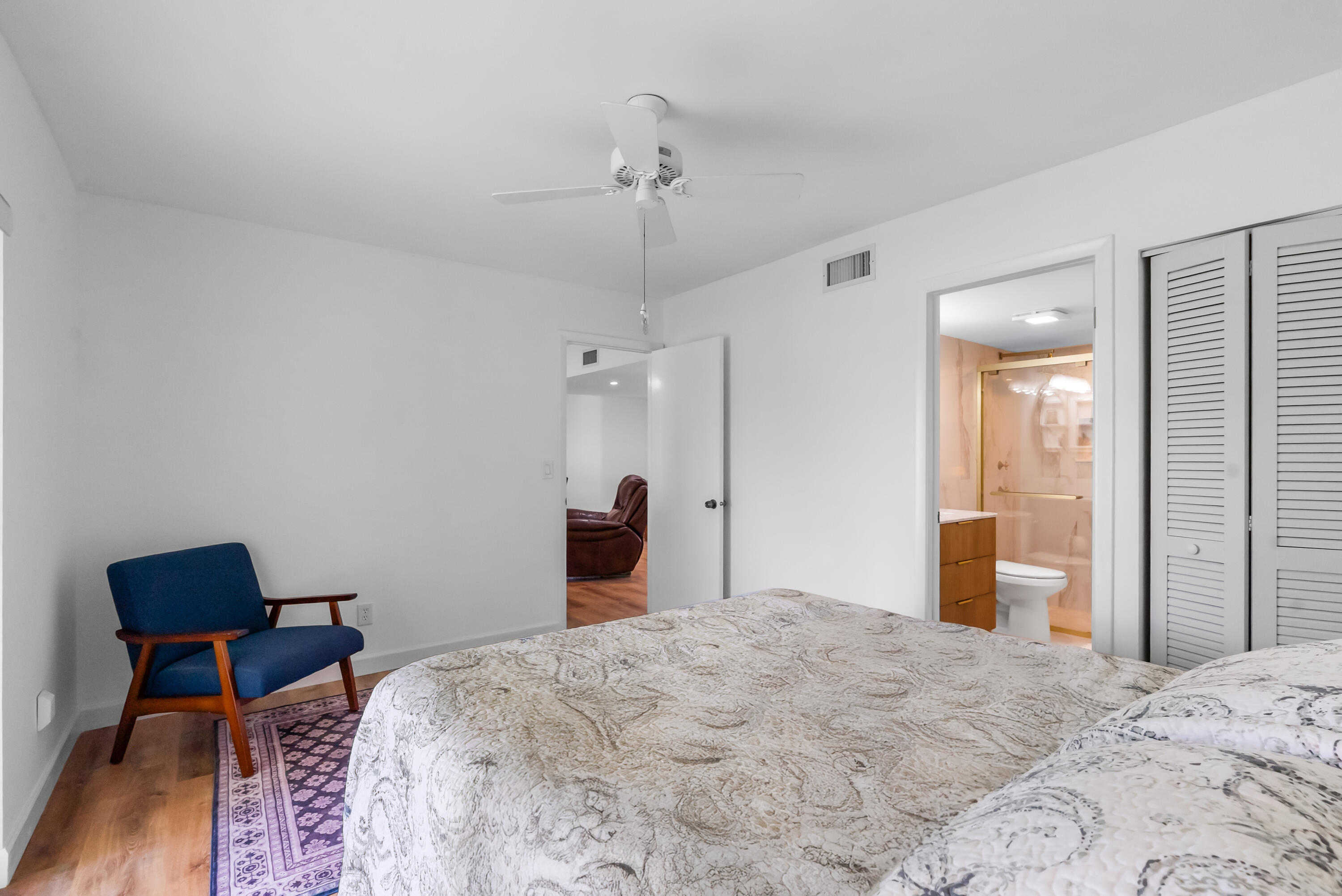 THE LITTLE CLUB CONDO - Residential