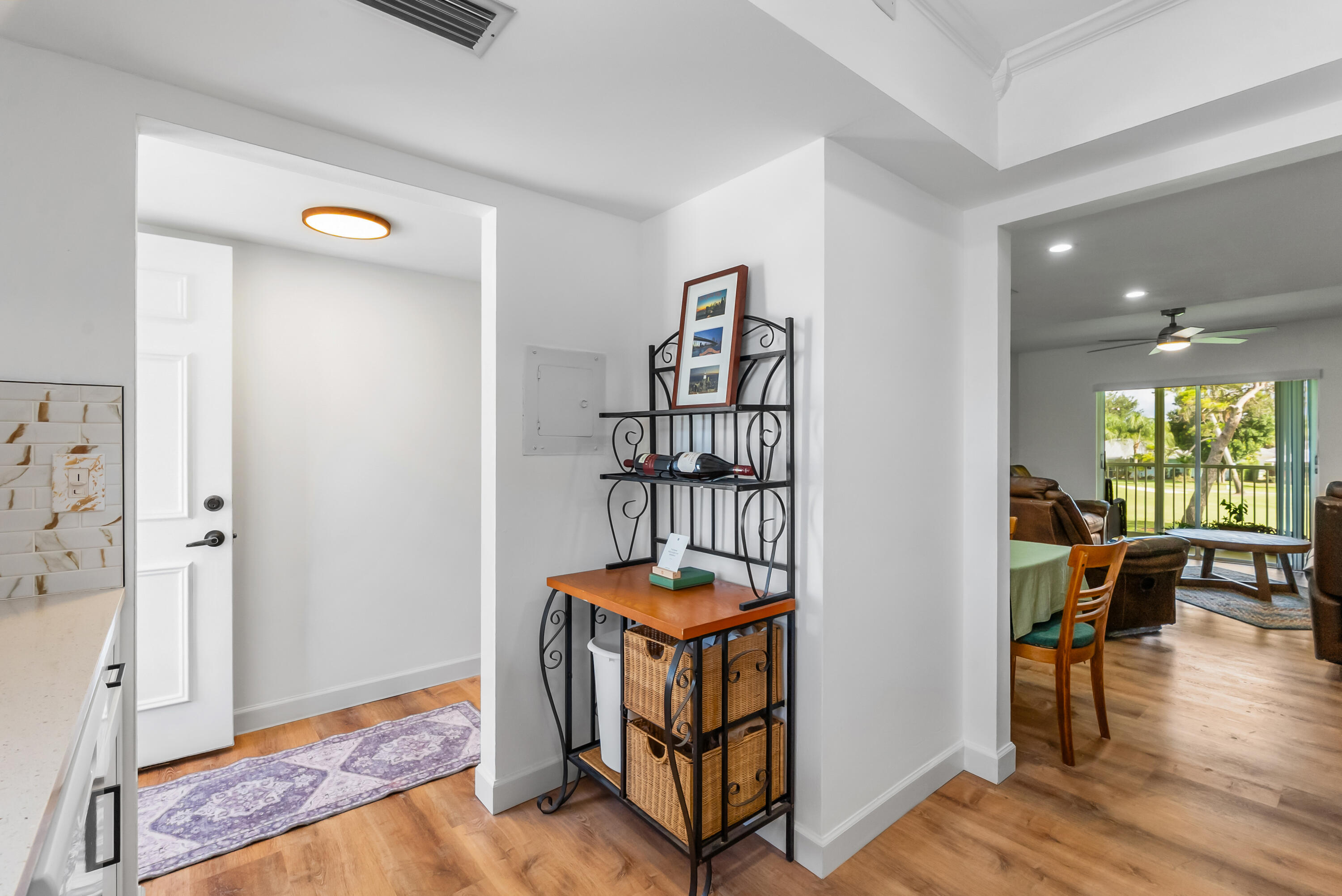 THE LITTLE CLUB CONDO - Residential