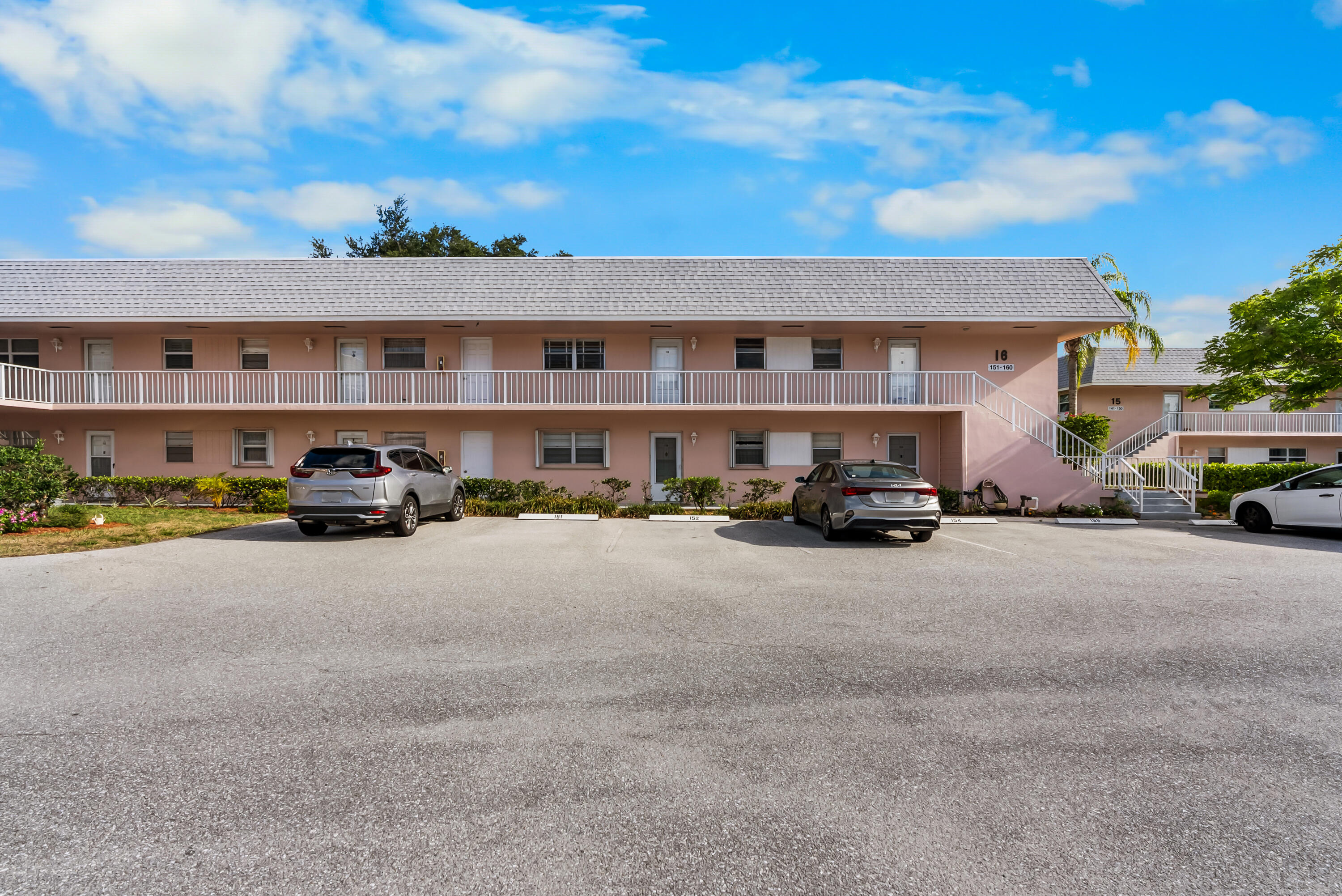 THE LITTLE CLUB CONDO - Residential