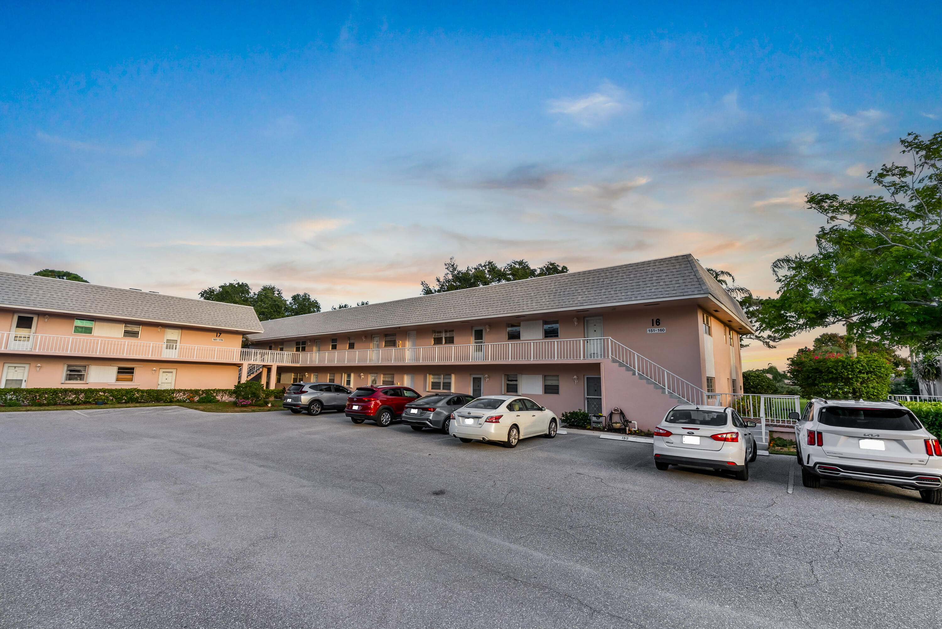 THE LITTLE CLUB CONDO - Residential