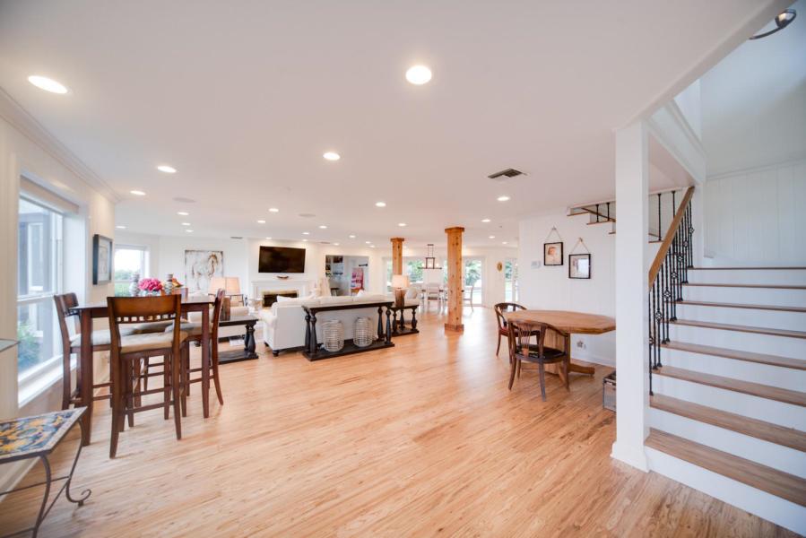 BEACH SHORES - Residential