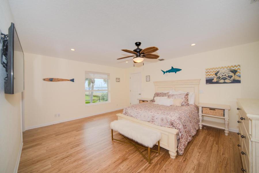 BEACH SHORES - Residential