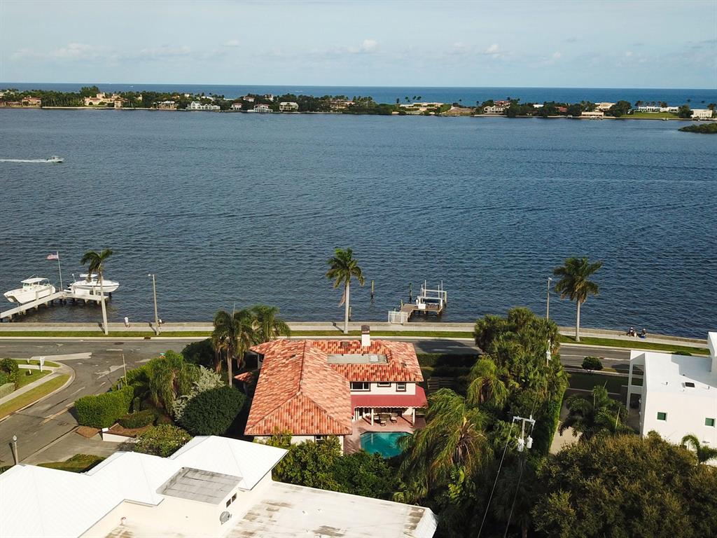 BEACH SHORES - Residential