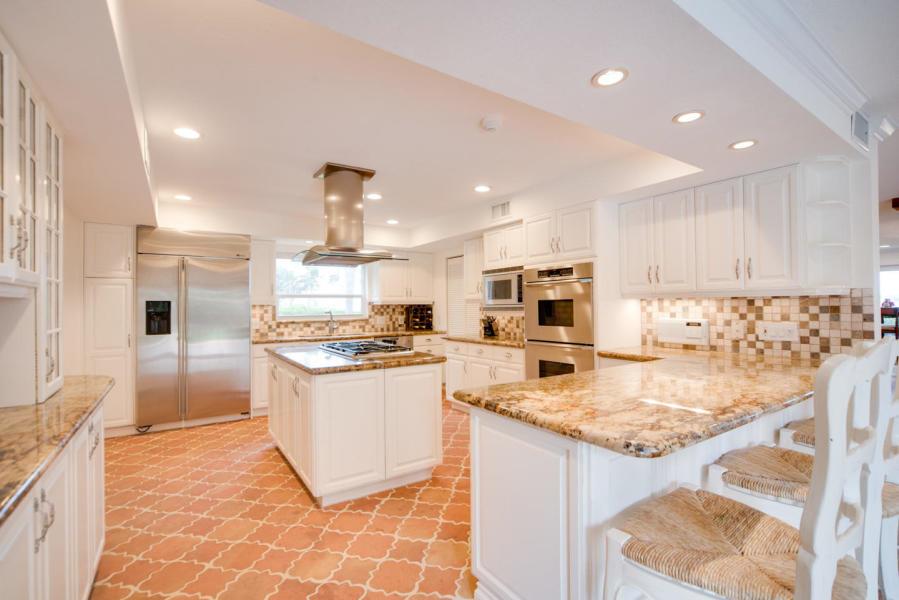 BEACH SHORES - Residential