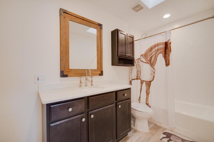 BEACH SHORES - Residential