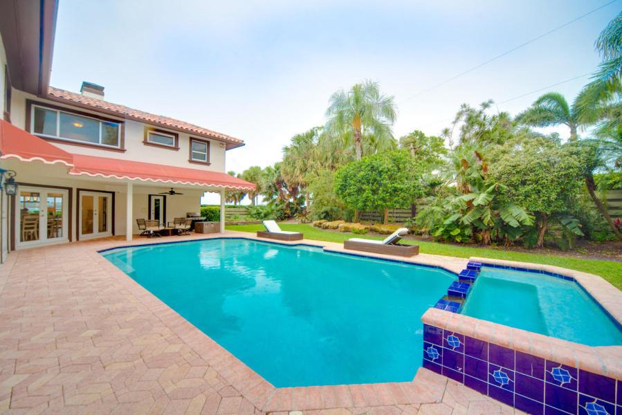 BEACH SHORES - Residential