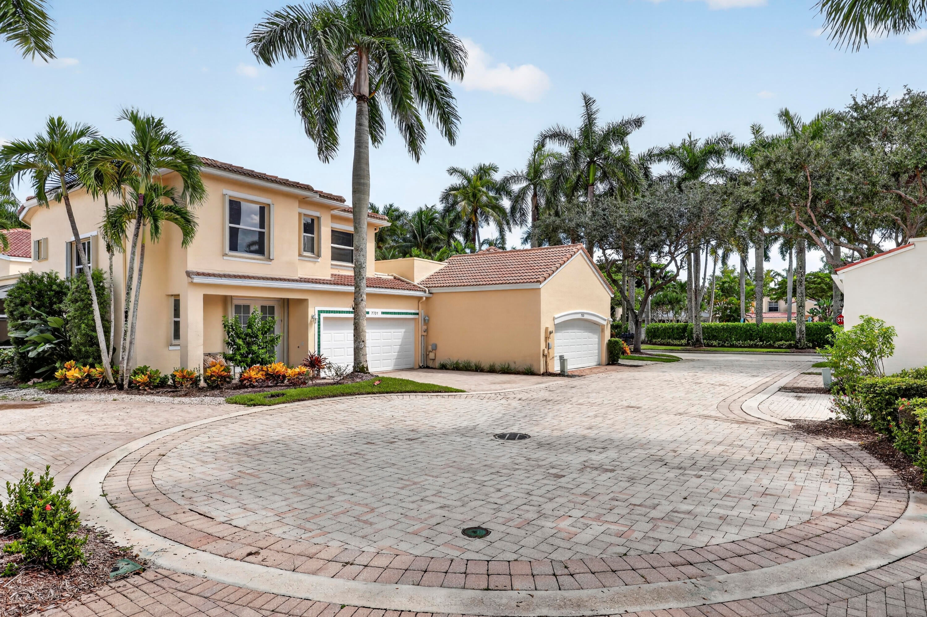 7701 Cardinal Court