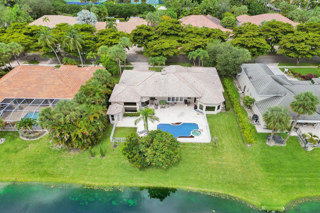Photo of 1120 SW 21st Avenue, Boca Raton, FL 33486 (MLS # R10901874)