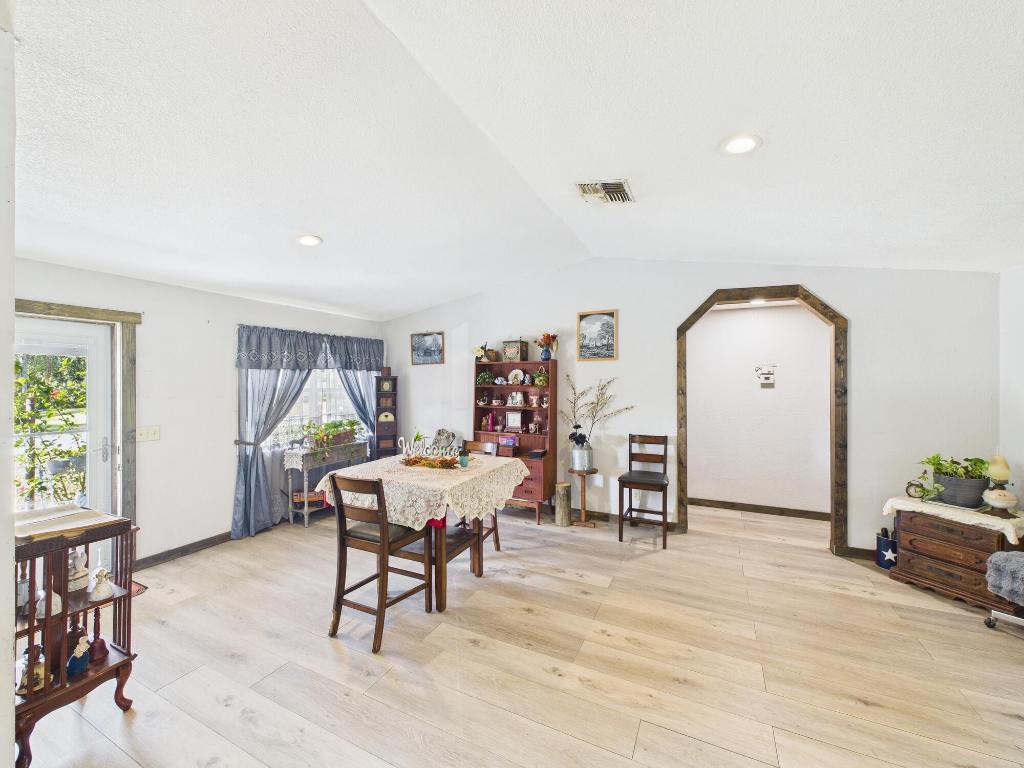 SUN N LK LP UNIT 15 - Residential