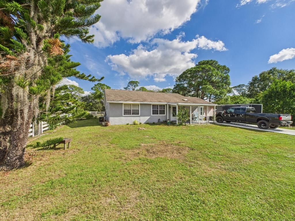 Photo of 513 Serenade Terrace, Lake Placid, FL 33852 (MLS # R11151694)