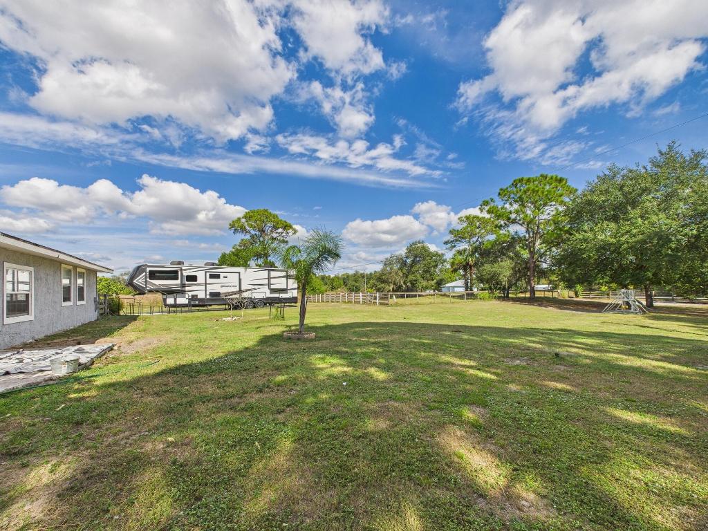 SUN N LK LP UNIT 15 - Residential