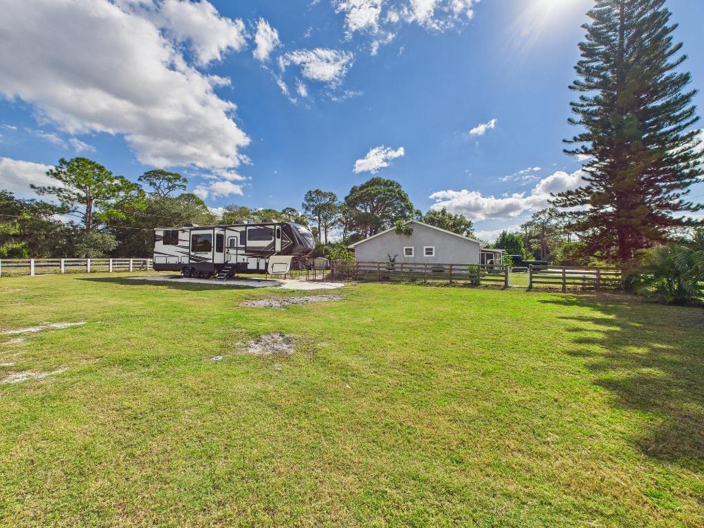 SUN N LK LP UNIT 15 - Residential