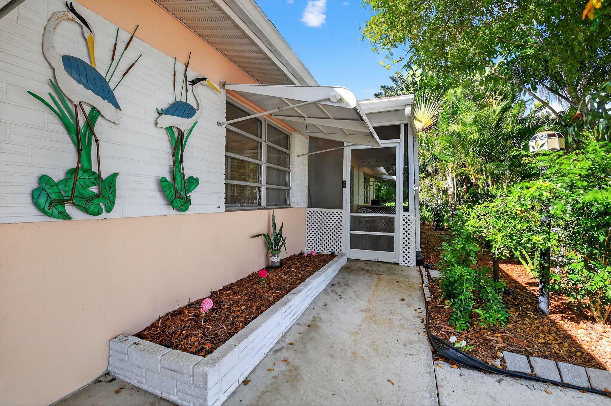 702 Sunset Drive