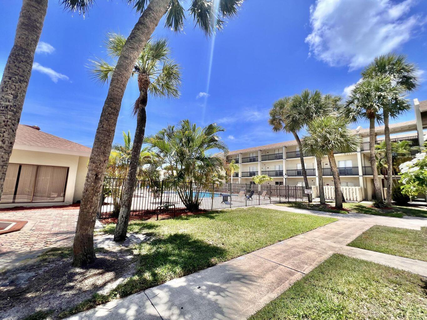 CROSS CREEK CONDO - Residential