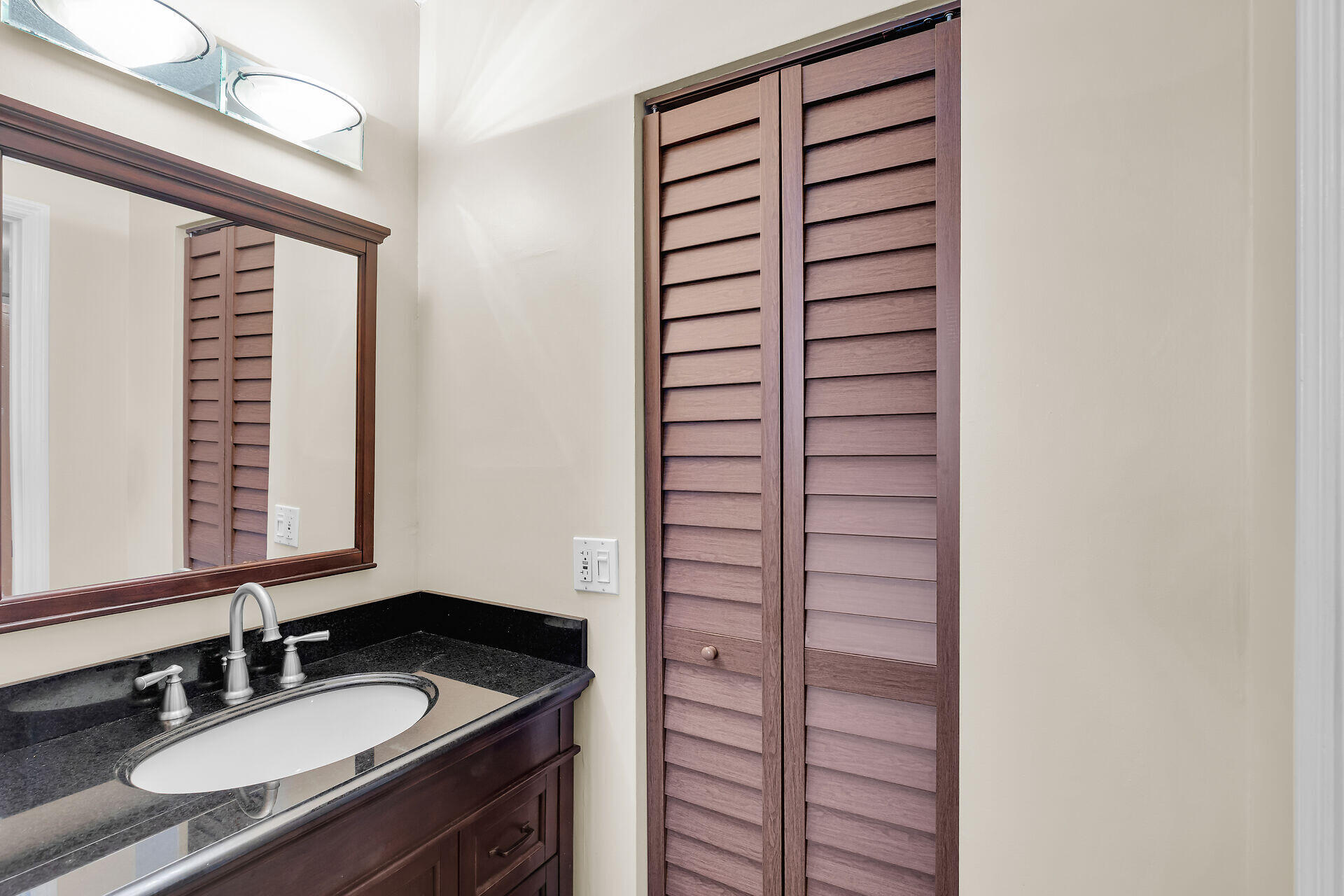 FUTURA YACHT CLUB BLDG A - Residential