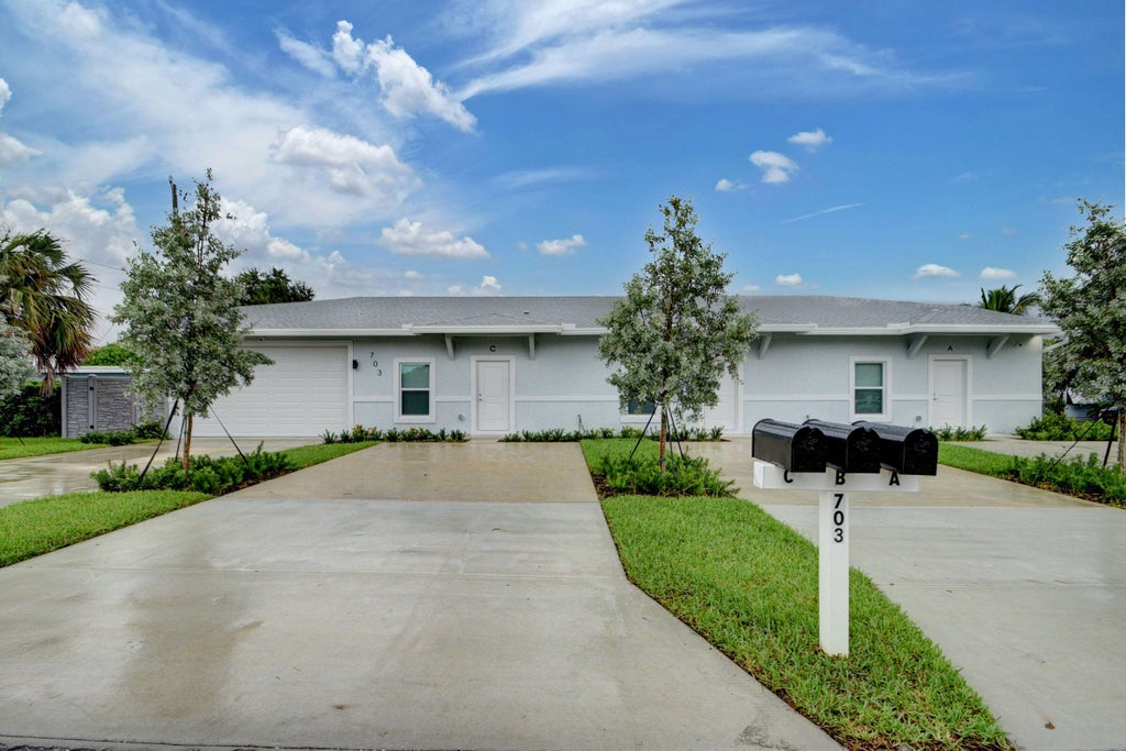 Photo of 703 DAWN Place #C, Lantana, FL 33462 (MLS # B26079076)