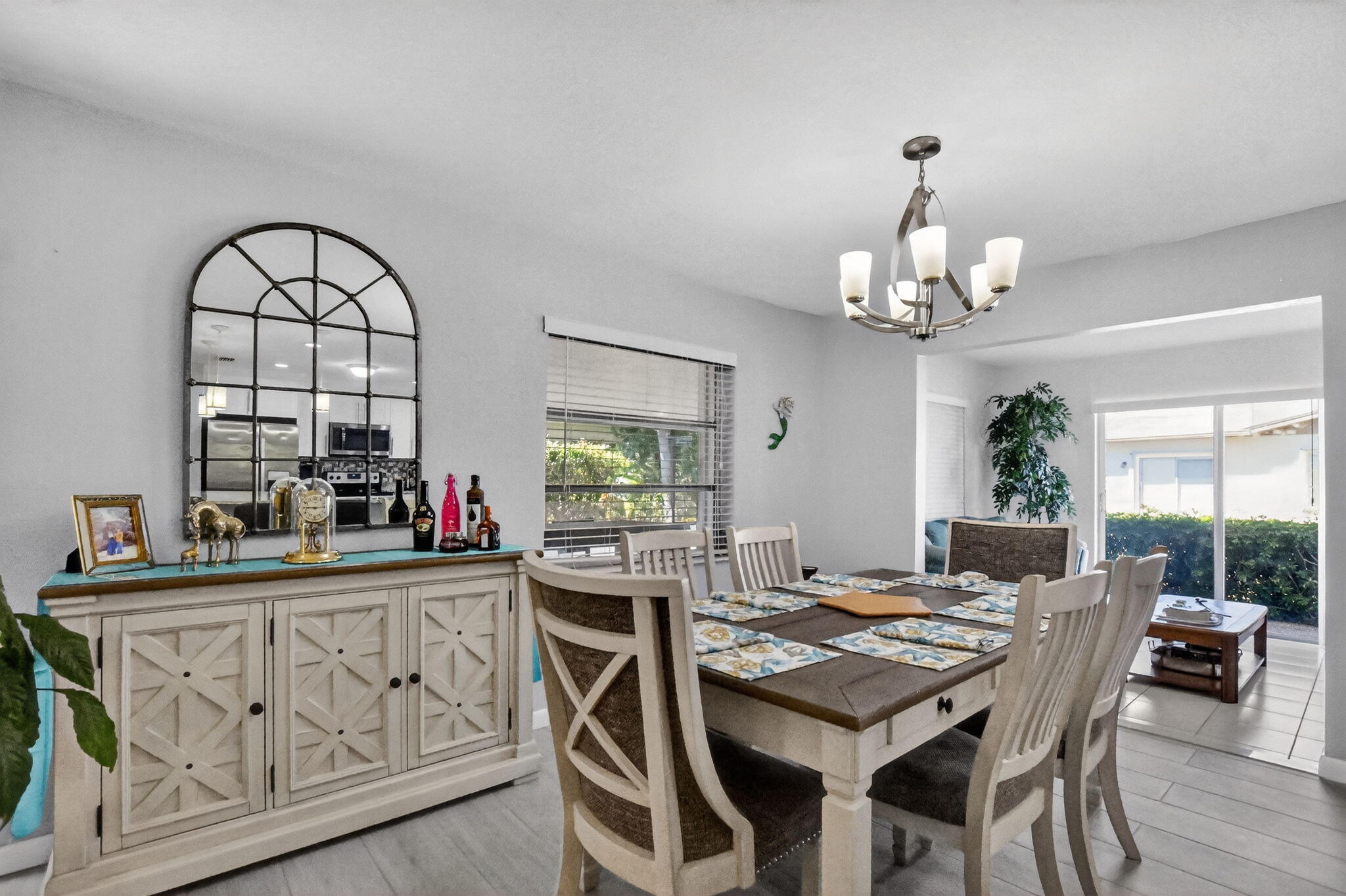 DELRAY VILLAS 4 - Residential