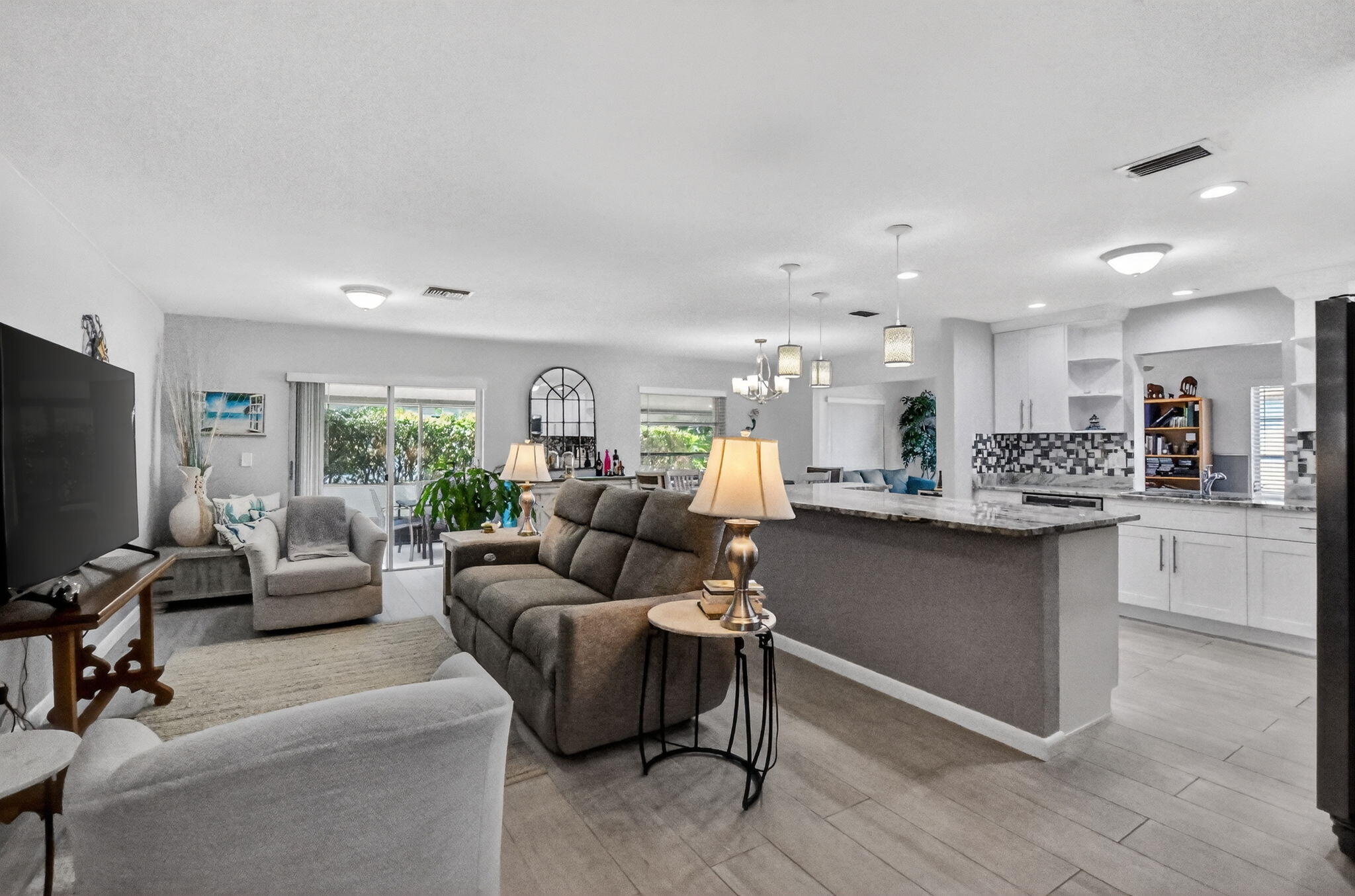 DELRAY VILLAS 4 - Residential