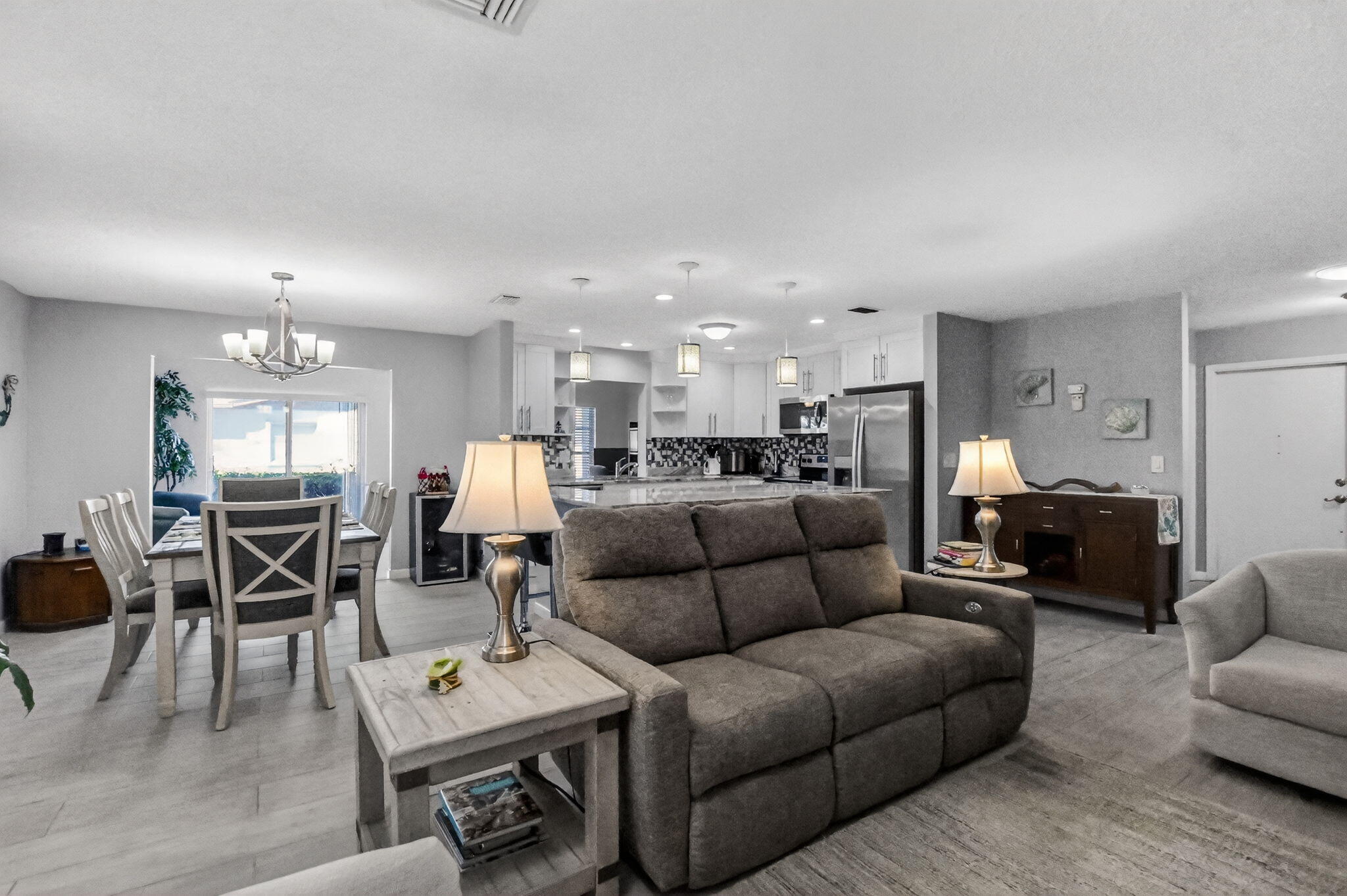 DELRAY VILLAS 4 - Residential