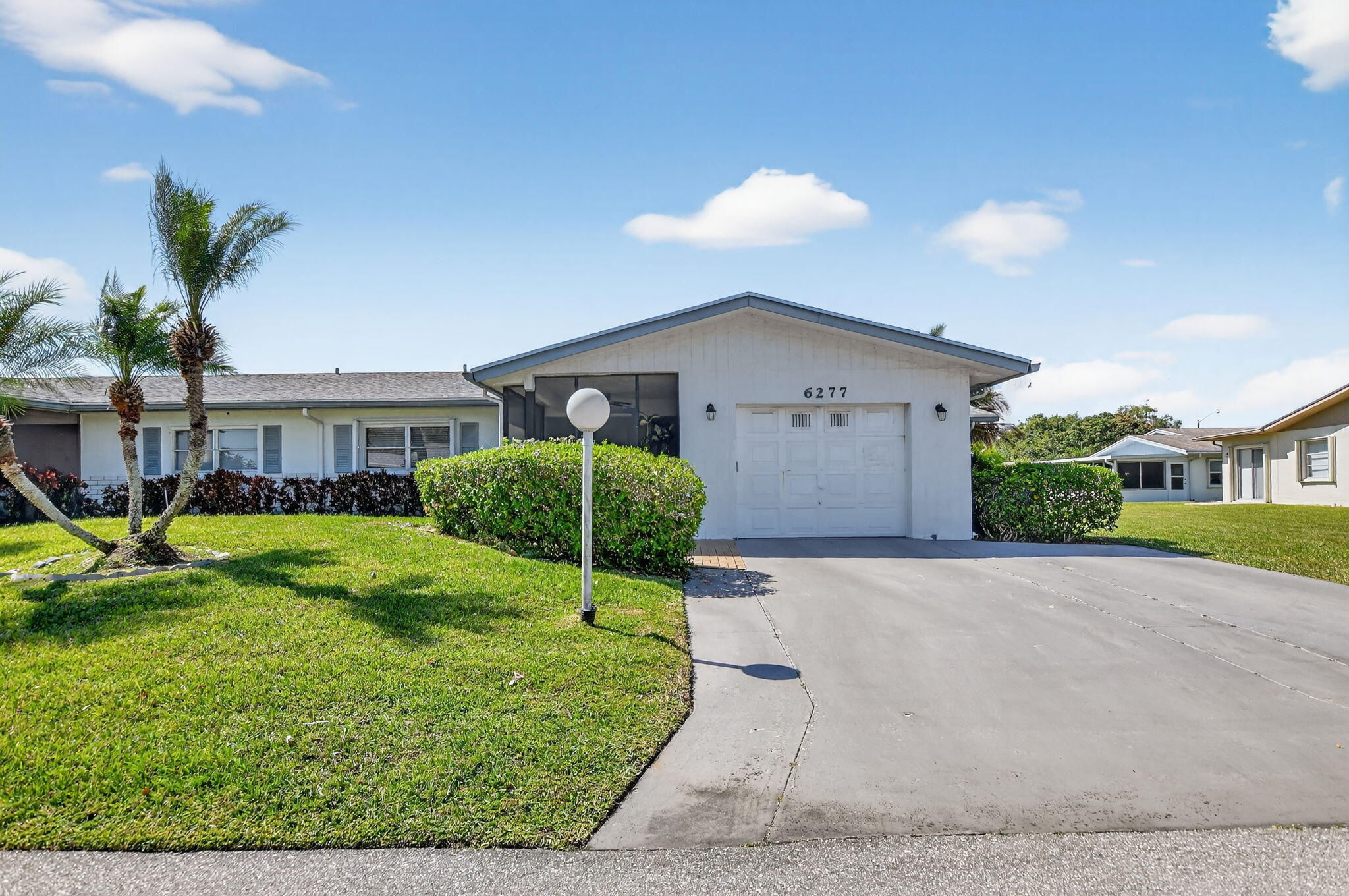 DELRAY VILLAS 4 - Residential