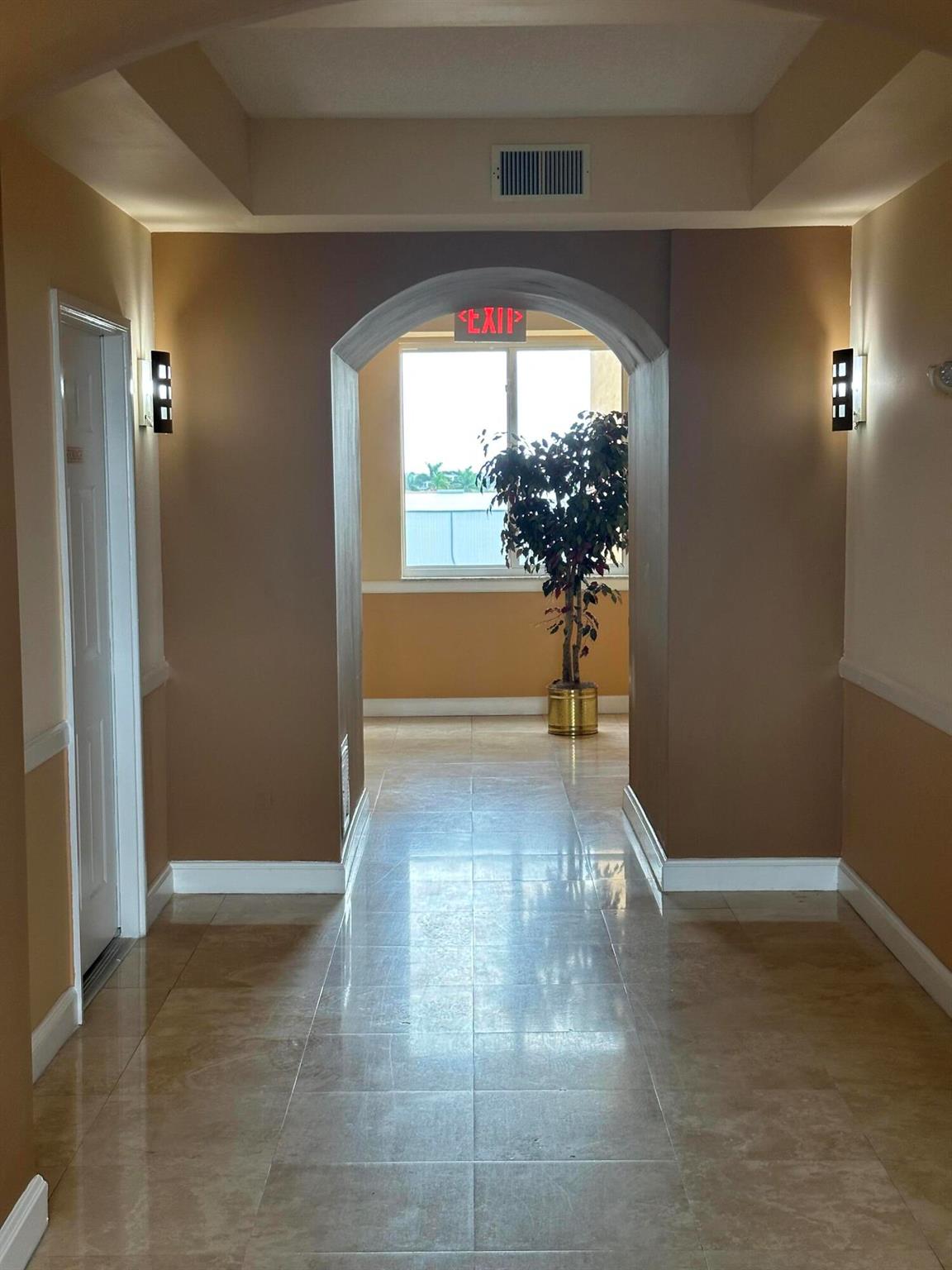 HYPOLUXOS MARINERS CAY CONDO - Residential