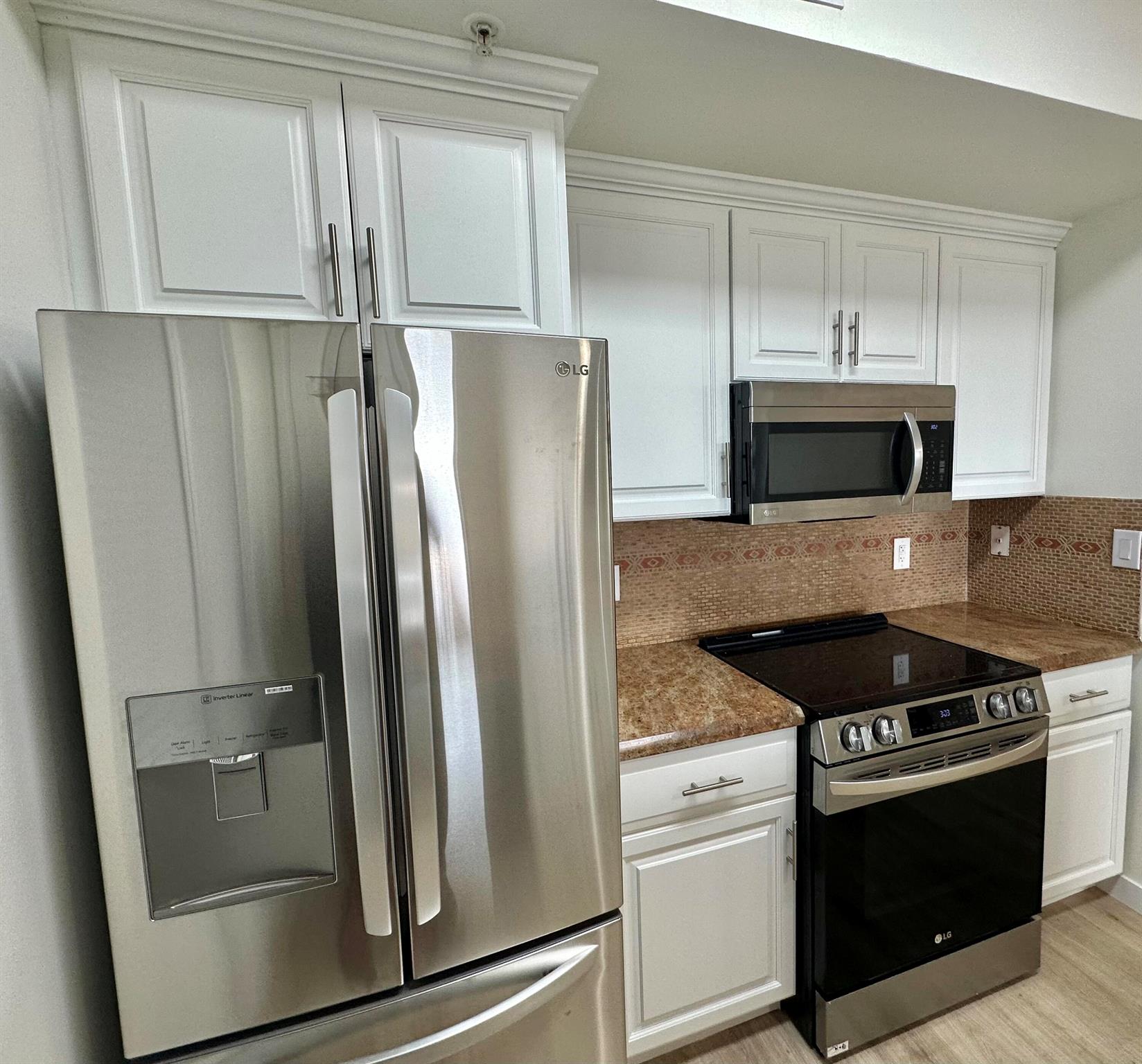 HYPOLUXOS MARINERS CAY CONDO - Residential