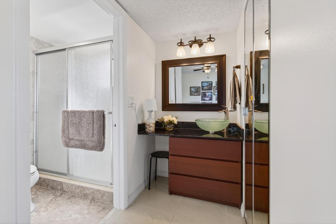 ASPEN CONDO - Residential